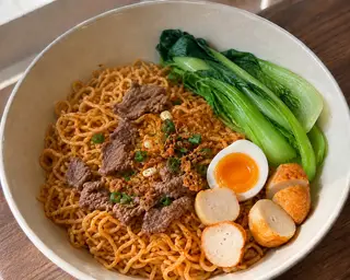Hình ảnh Mì trộn bò xào cá viên