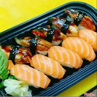 Hình ảnh Set sushi hồi - lươn