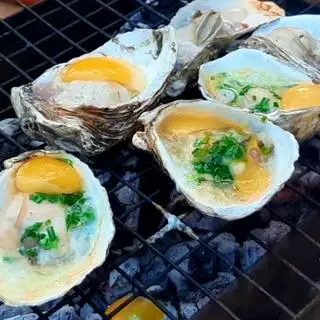 Hình ảnh Hàu nướng trứng cút