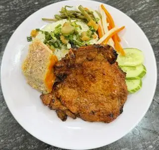 Hình ảnh Cơm sườn chả