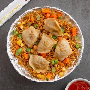 Hình ảnh Mì trộn sủi cảo nhân thịt