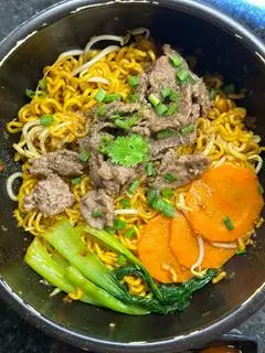 Hình ảnh Mì trộn Indo bò