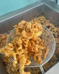 Hình ảnh Cơm da gà ốp la