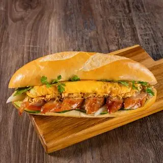 Hình ảnh Bánh mì nem nướng + trứng