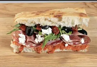 Hình ảnh Italian Sandwich – Bánh focaccia salami