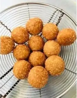 Hình ảnh Khoai môn lệ phố