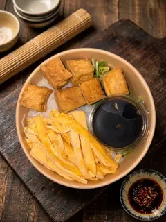 Hình ảnh Bún nước tương đậu trứng