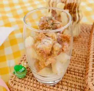 Hình ảnh Cốc gà sốt kem không hành - 어니언 없는 크림소스 ￼치킨컵