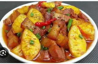Hình ảnh Cơm thịt kho thơm 