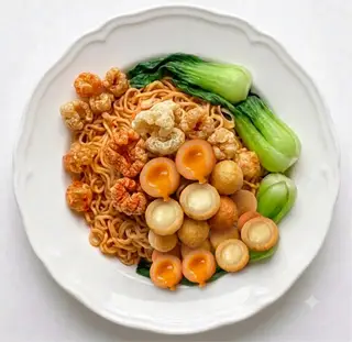 Hình ảnh Mì trộn tóp mỡ cá viên sốt mayo trứng muối & sốt bơ bắp [ tặng kèm 1 canh rong biển ]