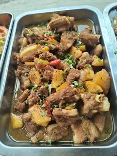 Hình ảnh Cơm sườn non kho khóm
