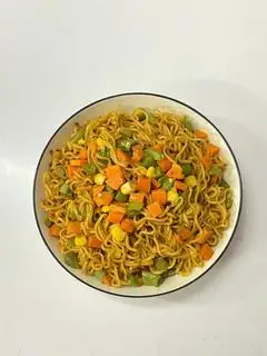 Hình ảnh Mì trộn rau củ