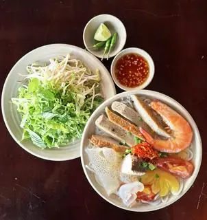 Hình ảnh Bún cá - tô đặc biệt