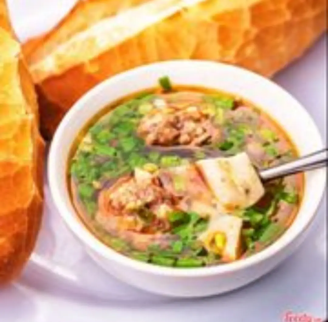 Hình ảnh Bánh Mì Chấm Xíu Mại + Chả