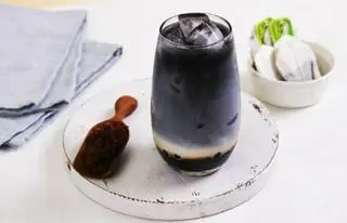 Hình ảnh Trà sữa than tre