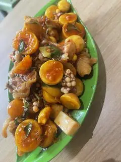 Hình ảnh Chân Gà Trứng Non Sốt Thái