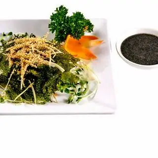 Hình ảnh Salad rong nho sốt mè chay