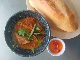 Hình ảnh Phá lấu - bánh mì