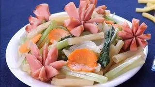 Hình ảnh nui xào trứng xúc xích 