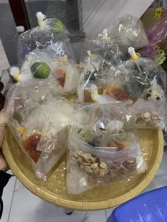 Hình ảnh bánh tráng mở hành phơi sương tự trộn