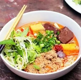Hình ảnh Bún riêu cua tô đầy đủ - bao no nê