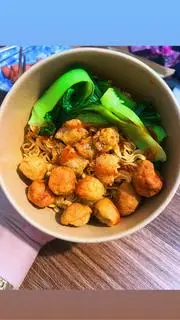 Hình ảnh mì trộn cá viên 