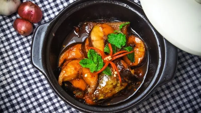 Hình ảnh Cơm - cá lóc kho tộ