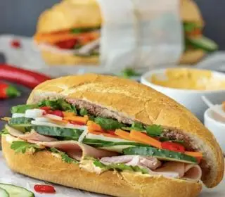 Hình ảnh Bánh mì thịt chả Hà Nội