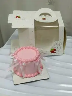 Hình ảnh bánh kem 10cm cho nữ 