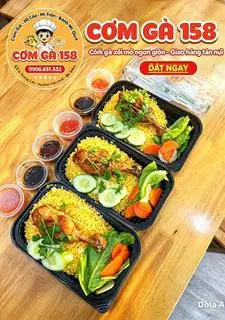 Hình ảnh Cơm gà đùi chiên sốt mắm tỏi 