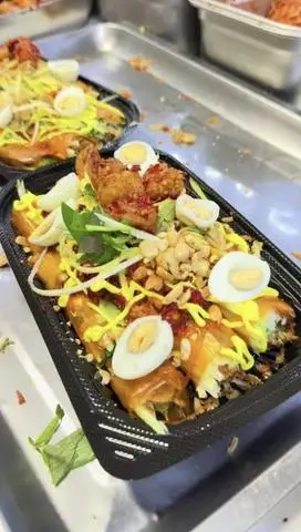 Hình ảnh Cuộn đặc biệt full topping -  tóp mỡ
