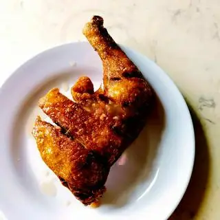 Hình ảnh Đùi gà lớn góc tư - không cơm
