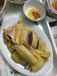 Hình ảnh Gà 2 ( 3 người ăn)