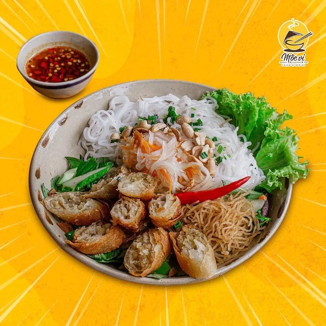 Hình ảnh Bún chả giò chay