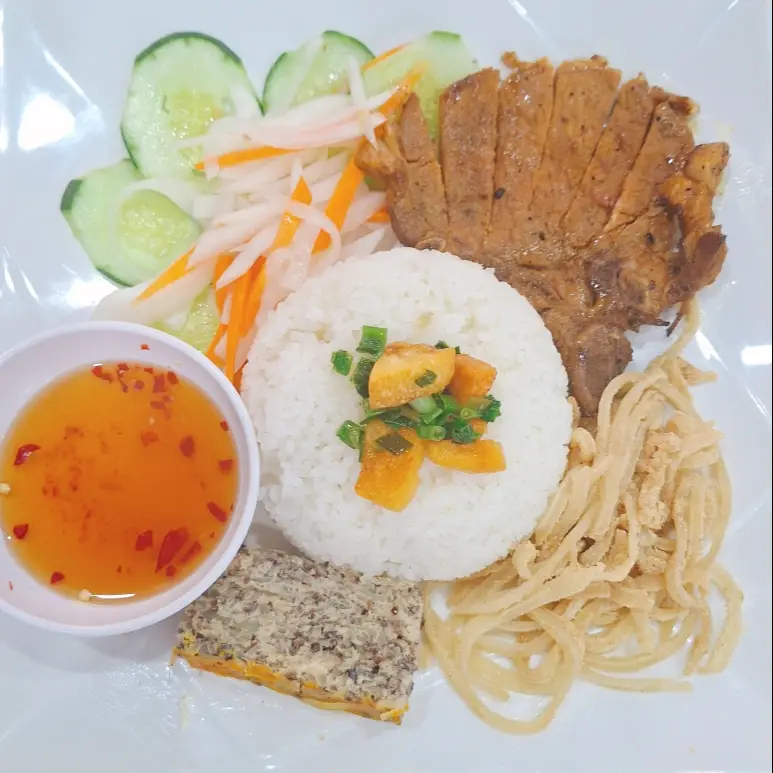 Hình ảnh Cơm tấm sườn-bì-chả