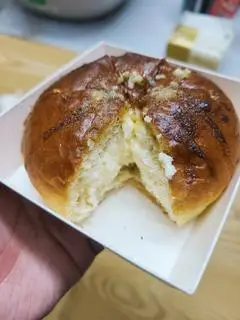 Hình ảnh Bánh mì bơ tỏi