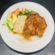 Hình ảnh Cơm Tấm Sườn + Chả