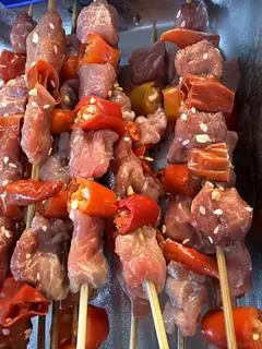 Hình ảnh Bò xiên ớt vừng ( xiên ) 