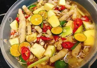 Hình ảnh Chân gà sả tắc 