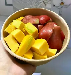 Hình ảnh Mix xoài keo và ổi hoặc mận