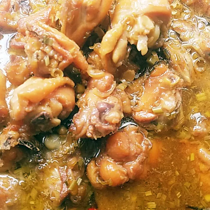 Hình ảnh Cơm gà kho xả