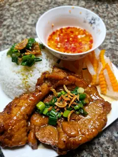 Hình ảnh CƠM TẤM SƯỜN CHÀ BÁ
