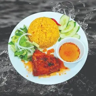 Hình ảnh Cơm Má Đùi Sốt Xí Muội