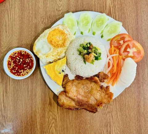 Hình ảnh Cơm Trứng Chả