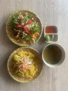 Hình ảnh Cơm gà xé