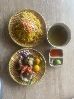 Hình ảnh Cơm lòng - trứng non