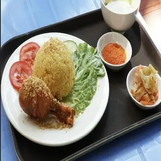 Hình ảnh Cơm Gà Xối Mỡ Sốt Thái - Nhỏ