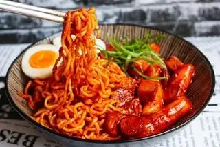 Hình ảnh Mỳ trộn Tokbokki