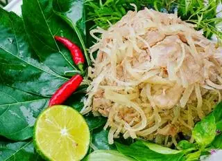 Hình ảnh Nem nắm ( nem thính ,hoặc nem bì) 