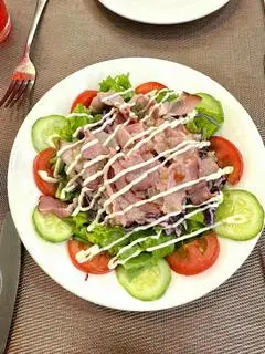 Hình ảnh Salad thịt xông khói sốt dầu giấm